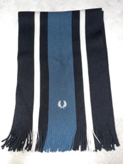 fred perry マフラーのサムネイル