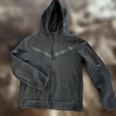 希少 NIKEテックフリース XS〜S キッズサイズ ブラック - メルカリ