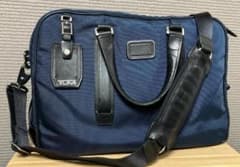 TUMI JARVIS デラックス・ラップトップ・ブリーフケース 紺色のサムネイル