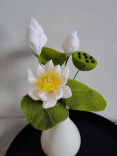 つまみ細工 蓮の花 ちりめん 白 お供え 仏花 - メルカリ
