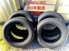 ブリヂストン VRX2 205/65R16 スタッドレスタイヤ4本　タイヤのみのサムネイル
