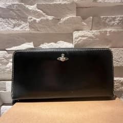 値下げ！Vivienne Westwood 長財布 収納多め 黒のサムネイル