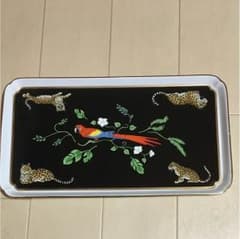元ティファニーのデザイナー Lynn Chaseの絵皿のサムネイル