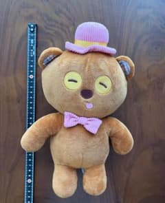 미니언 팀 곰의 인형 핑크 모자와 나비 넥타이