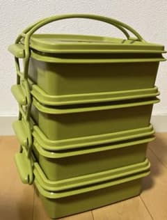 タッパーウェア Tupperware オリーブグリーンカルテット4段 ハンドル
