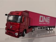 1/50 メルセデスベンツ ONE コンテナトレーラー ミニカーのサムネイル