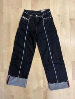 DIESEL デニムパンツ カットオフデザインのサムネイル