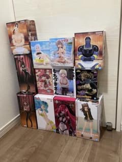 アニメキャラクター フィギュアセット 未開封のサムネイル