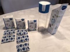 BRITA ブリタ　fill & go 浄水機能付きボトルとフィルター8枚のサムネイル