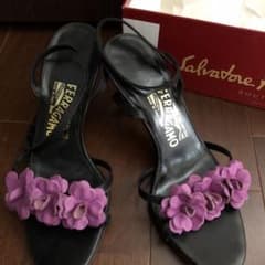 週末値下げサンダル ミュール パンプス　フェラガモ  お花のサムネイル
