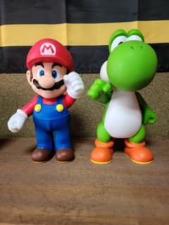 マリオ、ヨッシー　フィギュアのサムネイル