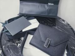 1回使用 l Valextra イジィデ 三つ折り財布 レザーウォレット 黒のサムネイル