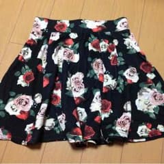H&M♡花柄スカートのサムネイル