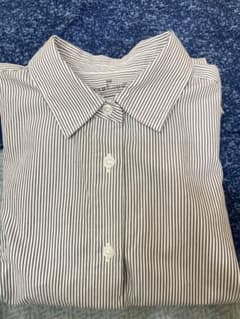 （最終価格です）無印良品　長袖シャツ　グレー　ストライプ綿100% XS 婦人のサムネイル
