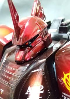MG 1/100 シャア専用ゲルググ ベース ガンプラ完成品 ガンダム 限定出品のサムネイル