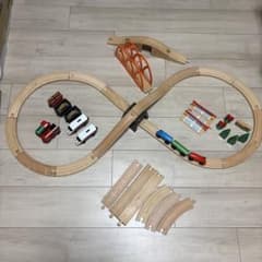 BRIO IKEAリラブー　木製レールセット 列車 橋 踏切 まとめ売りのサムネイル