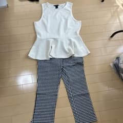 さらにお値下げしました⭐️セットアップ風ぺプラムトップスとチェック柄クロップドのサムネイル