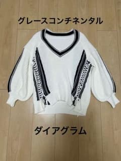 お値下げ！グレースコンチネンタル　ダイアグラム　Vネックニットのサムネイル