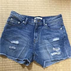 ショートパンツのサムネイル