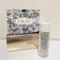 ディオール スノー ライト エッセンス ローション / 175mL＋コットンのサムネイル