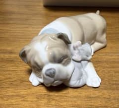 リヤドロ 仲良し 廃盤 ブルドッグ 子猫 犬と子猫の陶器置物 - メルカリ