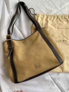 【美品】LOEWE ロエベ アナグラム スエード ワンショルダーバッグ 保存袋付のサムネイル