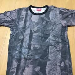 supreme  Tシャツです。使用感はあります。低価格での提供です。のサムネイル