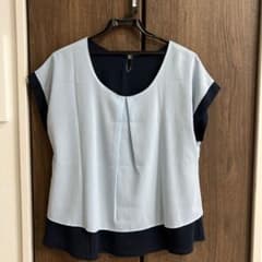 バイカラー　トップス　水色ネイビーのサムネイル