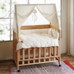 【美品】屋根付きでナチュラルな木製♡ディモワ 10mois ミニベビーベッド 美品】屋根付きでナチュラルな木製♡ディモワ 10mois ミニベビーベッド