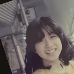 ☆中森明菜 生写真➁ - メルカリ