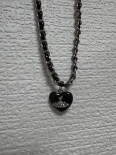 Vivienne Westwood ハート ネックレス ブラックのサムネイル