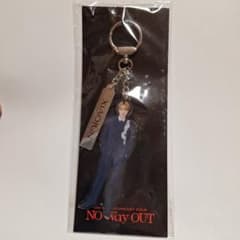 シャオジュン アクリルキーホルダー wayv no way out 威神 - メルカリ