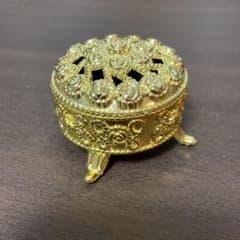 0円　小物入れ　ゴールドのサムネイル