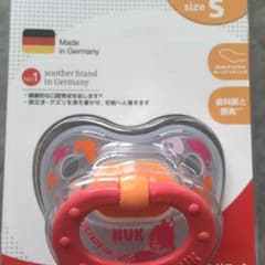 おしゃぶりのサムネイル