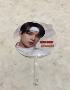 NCT 127 정우 neo city the origin 부채