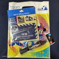 【新品未開封】ディズニー BEAMSコラボ マッキー & すべり止めのサムネイル