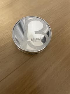 V3シャイニングファンデーション SPICARE ケース＋パフ付き(両方未使用)のサムネイル