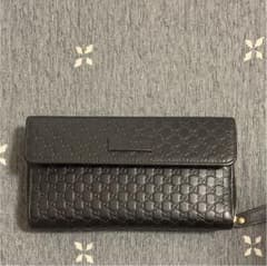 専用    最終値下げ GUCCI 美品長財布のサムネイル