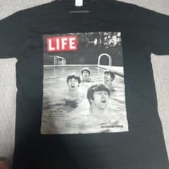 THE BEATLES LIFE グラフィック Tシャツ ブラックのサムネイル