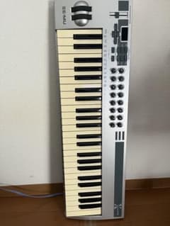 E-MU board49 MIDIキーボードのサムネイル