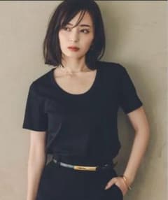 anuans シルクタッチコットンUネックTシャツのサムネイル