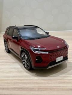 新型RAV4 Z カラーサンプル ブラック×エモーショナルレッドII - メルカリ