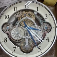 希少　新品　スモールワールドシーカーJ からくり時計 電波 掛時計4MN529 希少 新品 スモールワールドシーカーJ からくり時計 電波 掛時計