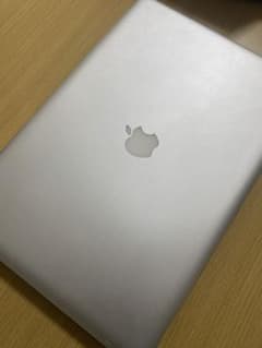 MacBook pro １７-inchのサムネイル