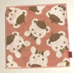 新品未使用　ファミリア　タオルハンカチ　くま　ピンク　匿名配送　送料込みのサムネイル