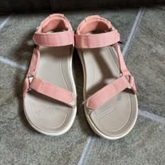 Teva スポーツサンダル　レディース　23cm ピンクのサムネイル