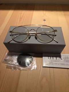 マ*コ様 THOM BROWNE トムブラウンTB101-B-T-GLD49 小 マ*コ様 THOM BROWNE トムブラウンTB101-B-T-GLD49 小 - メルカリ