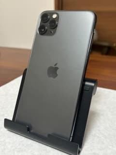 美品 iPhone11 pro max 512GB SIMフリーのサムネイル