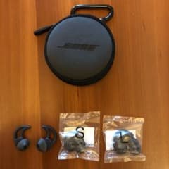 bose イヤホンケースとイヤピースのサムネイル