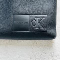 Calvin Klein ショルダーバッグ 黒CKロゴ 男女兼用 美品 本日限定のサムネイル
